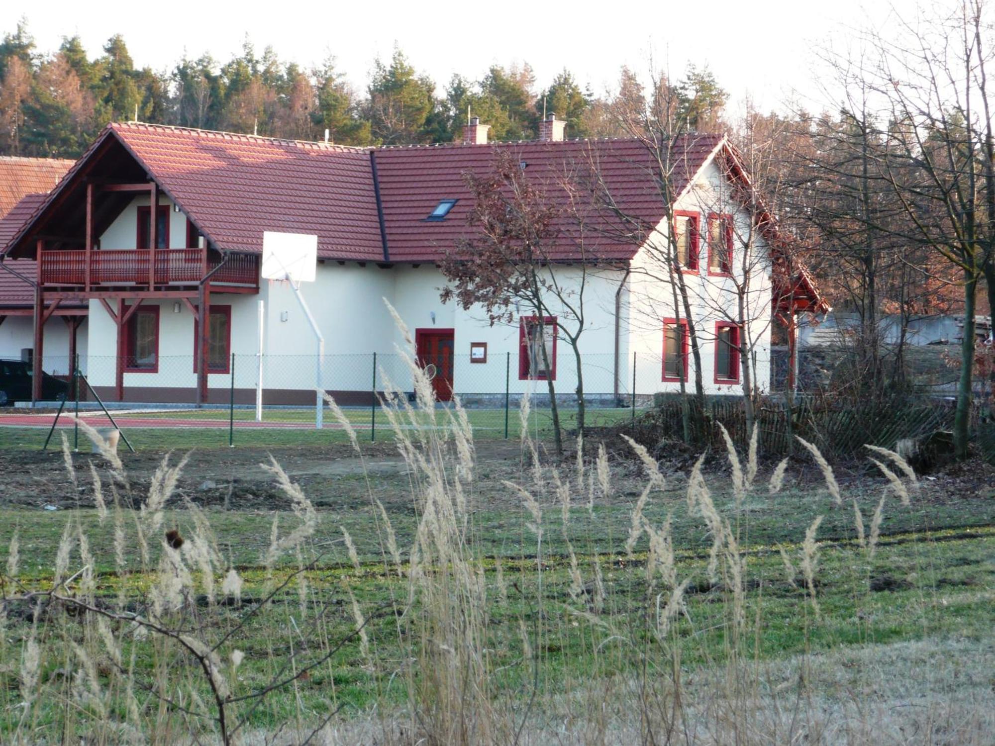 Penzion Lipina Hotel Slatinany Exterior photo